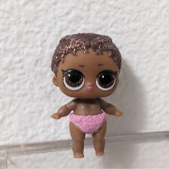 LOL Surprise Doll Little Sisters Glitter Secret Agent Baby Color Change - Picture 1 of 6